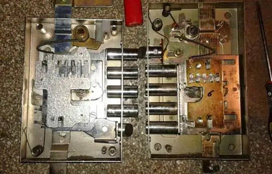 mecanismo de cerradura de seguridad desmontado