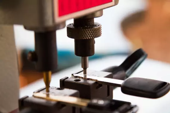 duplicadora de llaves Máquina duplicadora de llaves cerrajero Bilbao